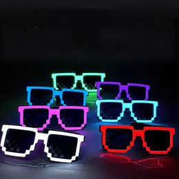 Wireless LED Light Up Glasses Led Pixel Sunglasses Party Favours Glow in the Dark Neon Glasses for Rave Party Halloween