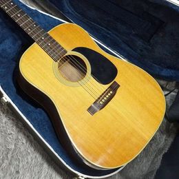 D 28 1995 Acoustic Guitar as same of the pictures