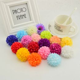 Decorations 200PCS Artificial Flowers Cheap 5CM Silk Chrysanthemum Heads Home Wedding Decoration Wall Wreath for Christmas Garden Door Fake