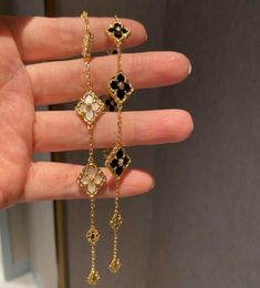 Charm Bracelets Bangle ins 18K gold plated highgrade fourleaf clover ladies bracelet female diamond white fritillary fiveflower9596247