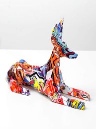 Figurines Modern Creative Painted Colorful Doberman Decoration Home Wine Cabinet Welcome Dog Desktop Decoration Craftssoft Decor2630895