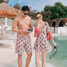 Women's Swimwear Print Couple Swimsuit Women Swimdress Open Back Bathsuit Ruffle Swim Wear Men's Shorts Swiming Surfing Suit