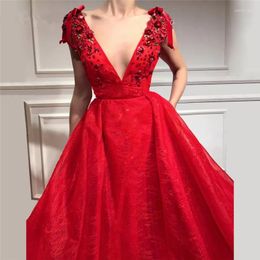 Party Dresses Red Muslim Evening A-line V-neck Lace Beaded Crystals Long Islamic Dubai Saudi Arabic Formal Gown