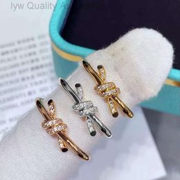 Designer Ring for Woman Tiffanybead Ring Luxury Love Ring v Gold High Edition t Family Knot Ring Womens Bow Ring Thick Plated 18k Rose Gold Diamond Pair Ring