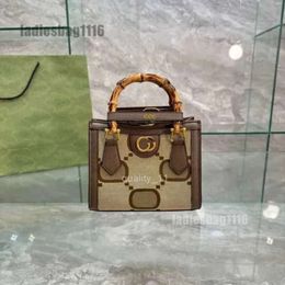Designer Diana Totes Bag Women Luxurys Bamboo Tote Bags Mens Shopping Bag Real Leather Handbags Crossbody Shoulder Bag Wallet Clutch Woman Purs Designer Bag 44