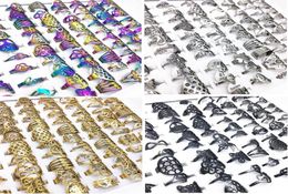 whole 50pcs stainless steel rings Mix Styles silver gold black multicolor Laser Cut Steel Finger ring for men women drop shipp6517737