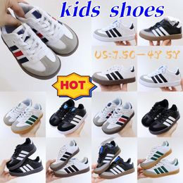 designer Casual Running Kids Shoes Sneakers Toddlers Preschool Athletic Boys Girls Children Youth Shoe Runner Gum Trainers Black White size 24-37 h3Oa#