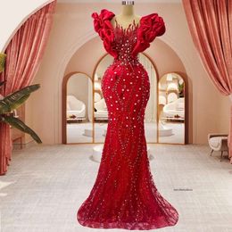 Czerwone cekiny formalne sukienki wieczorowe 2024 Sheer szyja w rozmiarze Plus z koralikami kryształowe suknie urodzinowe Dubai Arab 0431