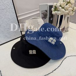 Designer Hat Wide Brim Bucket Hat Luxury Letter Hat Adjustable Hat Summer Sunscreen Hat Men Women Travel Holiday Visor Hat