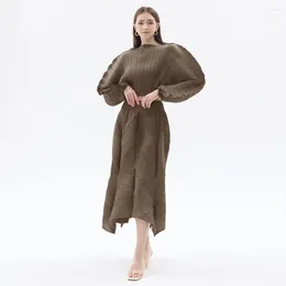 Work Dresses Miyake 2024 Autumn Solid Color Casual Design Sense Suit Long Sleeve Round Neck Skirt Two-piece Set