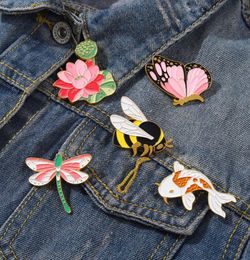 Dragonfly Bee Butterfly Lotus Carp Shape Brooches Unisex Insect Series Flowers Fish Lapel Pins European Sweater Backpack Clothes A3207951