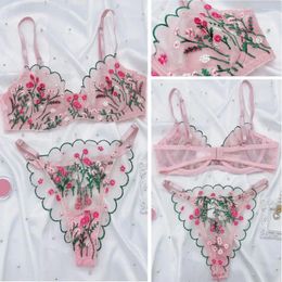 Bras Sets 2Pcs Floral Fairy Lingerie Set Beautiful Embroidery Mesh Lace Exotic Transparent Gathered Underwear