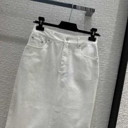Юбки дизайнер красивый сладкий прохладный улица модная обычная простая высокая высокая талия Слим сплит белый джинсовый джинсовый джинсы