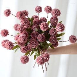 Decorative Flowers 5 Head Silk Dandelion Flower Ball Chrysanthemum Long Branch Bouquet Leaves Artificial Home Decorations Fake Arrangement