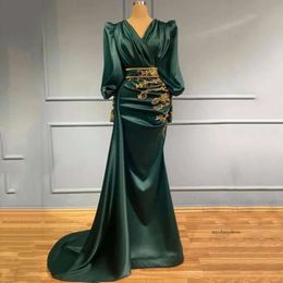 Green Satin Evening Dresses Dubai Arabic Abiye Formal Prom Party Gowns With Gold Lace Long Sleeves 2023 Celebrity Dress 0431
