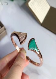 Luxury Divas039 Dream Copper With 18k Gold Plated Green Ceramic And Crystal Double Fan Open Bangle For Women Jewelry4980176