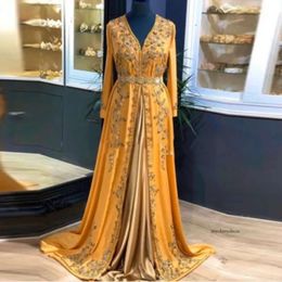 2022 Arabic Gold Satin Long Sleeves Moroccan Kaftan Evening Dresses V Neck Appliques Plus Size Formal Prom Gowns Custom Made Vestidos De Novia 0431