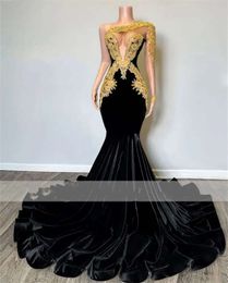 Elegant Veet Prom 2024 för svarta flickor Guldapplikationer Beaded Birthday Party Dress One Shoulder Evening Dresses 0431