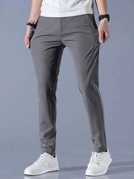 Pantaloni maschili da uomo 2024 SETA CHUAds Casual Scaccia elastica sottile sottile Sport giovanili sport traspirato Q240429
