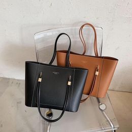 Shoulder Bags Classic Women's Artificial Fur Handbag Large Capacity Luxury Strap Black 2024