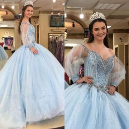 فساتين اللمعان Quinceanera Sky Blue مع جولييت الأكمام الطويلة بالخرز بلورات حلوة 16 حفلة عيد ميلاد الأميرة كرة Vestido 403