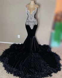 Glitter Black Veet Mermaid Prom Dresses 2024 Sheer Neck Crystal Rhinestones Feathers Party Gowns Homecoming Robe De Bal 0431