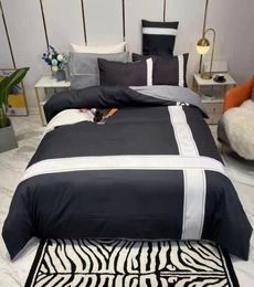 Cotton Bedding Sets 4pcs Designer Letter Strip Digital Printing BedClothes Pillow Sheet Adult Soft Queen Size Comforter Cover5444076
