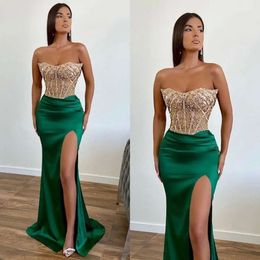 Stripless Green Dress paljetter sjöjungfru Prom Top Formal Evening Dresses Elegant veck Partyklänningar för speciella OCNS Split Robe de Soiree Es