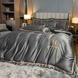 Soft and Luxurious Pure Colour Imitation Silk Duvet Cover Set for Bedroom Includes 1 2 Pillowcases Bed Sheet 240425