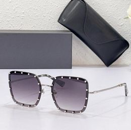 Sunglasses For Women Men Summer Style 2052 AntiUltraviolet Retro Shield lens Plate Full Frame Glasses Random Box8342987