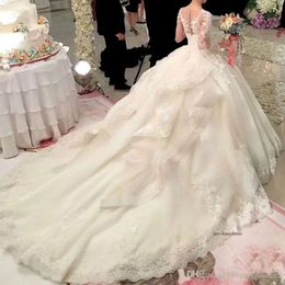 Gorgeous Dubai Arabic Ball Gown Dresses Crystal Long Sleeves Lace Appliques Court Train Plus Size Wedding Dress Bridal Gowns 0430
