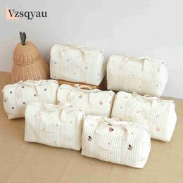 Diaper Bags 2024 New Zipper Bear Embroidered Cotton-dyed Mummy Bag Newborn Baby Girl Stroller High Capacity Hanging Bags Diaper Bags Bebe d240429