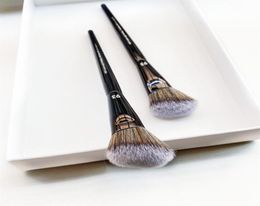 PRO Blush Makuep Brush 93 Soft Bristles Angled Contour Blush Powder Sculpting Cosmetics Beauty Tools6259352