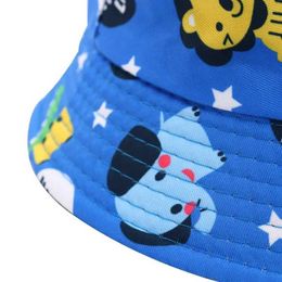 Hats Double sided baby bucket hat cute embroidered cartoon animal childrens boy and girl fisherman hat outdoor childrens sun hatL240429