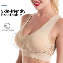 Bras New Shockproof Sports Bra Breathable Openwork Mesh Large Size Lingerie Womens Non-marking Thin Bra Y240426