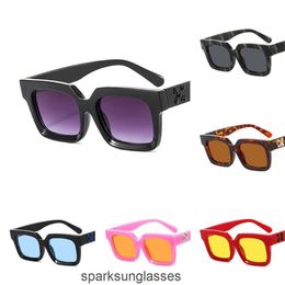 Off W Fashion Frames White sun Glasses Brand Men Women Arrow X Frame Eyewear Trend Hip Hop Square Sunglasses Whitesneaker