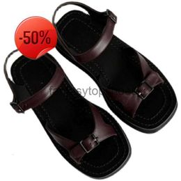 The Row shoes designer Designer Dress Shoes Sandals new TR version of original are womens with flat head and light sponge cake soled leather X0LO