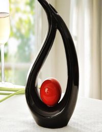 Modern Water Shaped Ceramic Vase for Home Decor Tabletop Vase Creative home furnishings 2689982