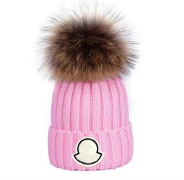 2021 Whole Winter caps Hats Women and men Beanies with Real Raccoon Fur Pompoms Warm Girl Cap snapback pompon beanie9121790