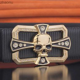 Belts Hot High Quality White Casual Belt Mens Genuine Leather Skull Buckle Personality Designer Luxury Famous Brand Young Boys Belt XW