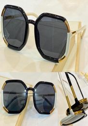 Sunglasses For Men and Women Summer style AntiUltraviolet Retro Shield lens Plate Full frame fashion Eyeglasses Random Box 20X2707515