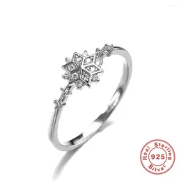 With Side Stones Real S925 Sterling Silver Ring Cute Women Snowflake Chic Dainty Rings Delicate Engagement Wedding Jewellery Drop S4