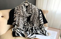 Scarves 2021 Autumn Fashion Warm Scarf Designer Zebra Leopard Print Pattern Cotton And Linen Feel Silk Lady Hijab Luxury5248626