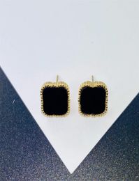 Four leaf back titanium steel 18K gold earrings For Women Luxury design earrings Simple pendant1041690