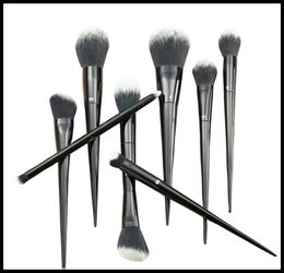 EPACK KVD 1 2 4 10 20 25 35 40 Face Double Head Eyeshadow Brush Smudge Makeup Beauty Tools Brush Colour Makeup Brush5518429