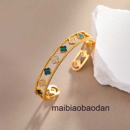 Designer Original 1to1 Vancllf Luxury Jewelry Fashionable Lucky Clover Kaleidoscope Bracelet Set with Zircon Light Style
