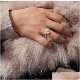 Cluster Rings Luxury Emerald Cut 2Ct Lab Diamond Ring 925 Sterling Sier Engagement Band For Women Bridal Fine Party Jewelry Drop Deliv Dhkw6