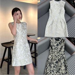 Women Luxury Designer Dresses Black And White Sleeveless Vest Mini Dresses High-end Summer New Arrival Clothes For Ladies Zipper Back Embroidery Skirt FZ2404301