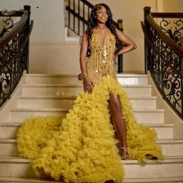 2024 Altın Rhinestones balo Blackgirl için African Katliam Kraliçe Elbise Yüksek Yarık Kristal Ruffles Party Gala Elbisesi 0431