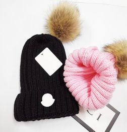 20 Whole beanie New Winter caps Hats Women bonnet Thicken Beanies with Real Raccoon Fur Pompoms Warm Girl Caps snapback pompon9024132